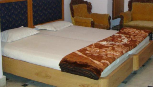 Hotel Rivera Palace Варанаси Стая снимка